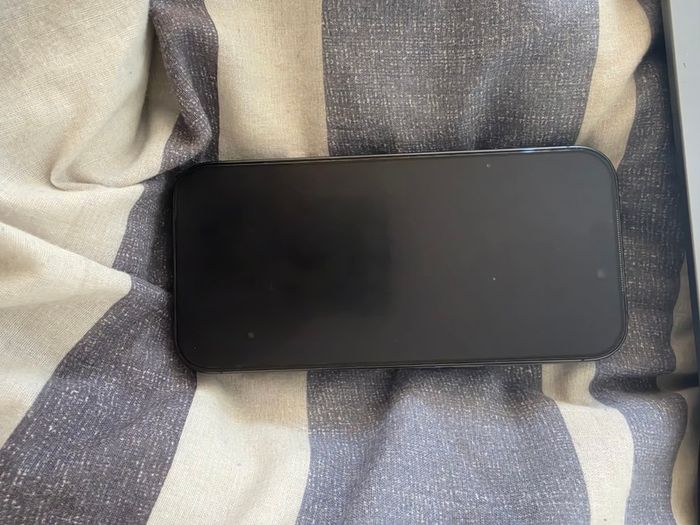 iPhone 17 256GB | Excellent Condition | 94% Battery Health