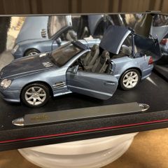 Mercedes Benz CLK foldable roof 2000 1:18
