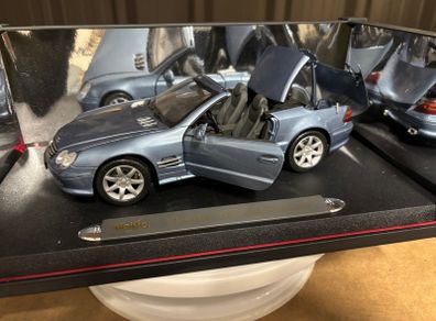Mercedes Benz CLK foldable roof 2000 1:18