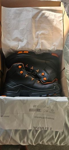 Uvex work boots