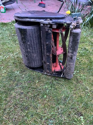 Webb 30cm Hand-push Roller Lawn Mower