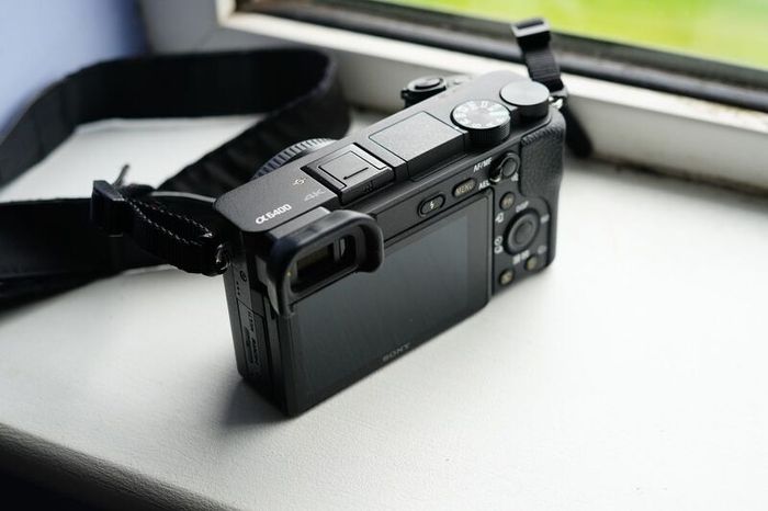 Sony a6400 + 3 lenses + accessories