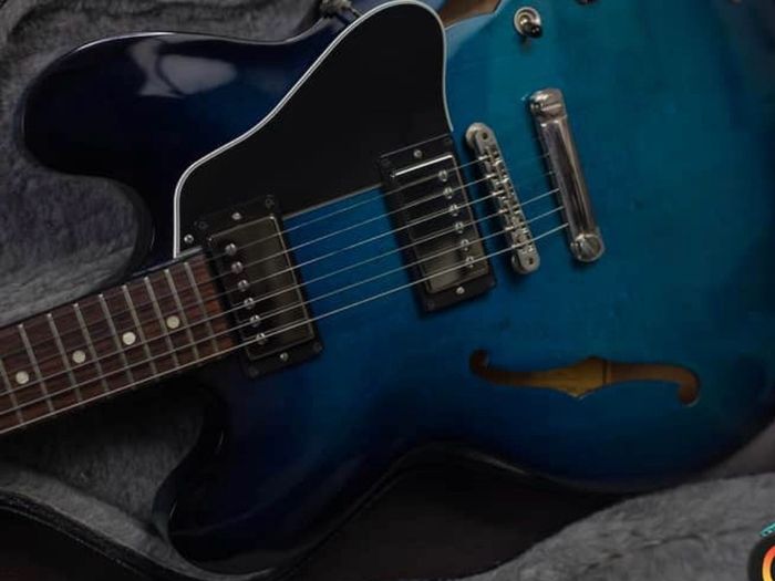 Gibson ES335