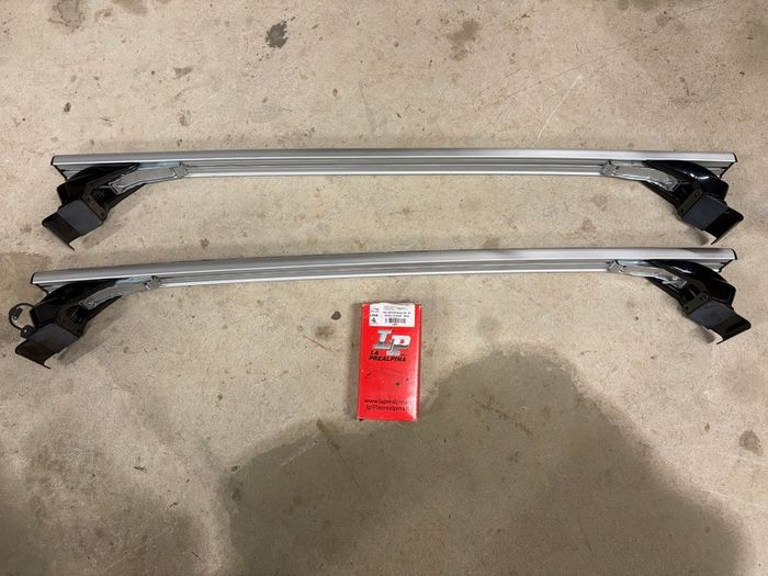 Silver roof bars for Isuzu Dmax / Kia Sportage