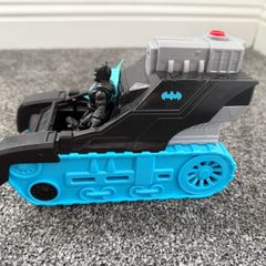 batman and vechile