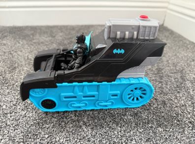 batman and vechile
