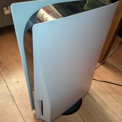 PS5 + 1 controller + 3 games