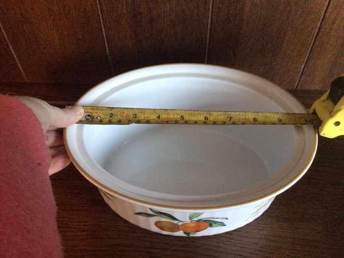 Royal Worcester Evesham pattern Large oven to Tableware lidded serving dish