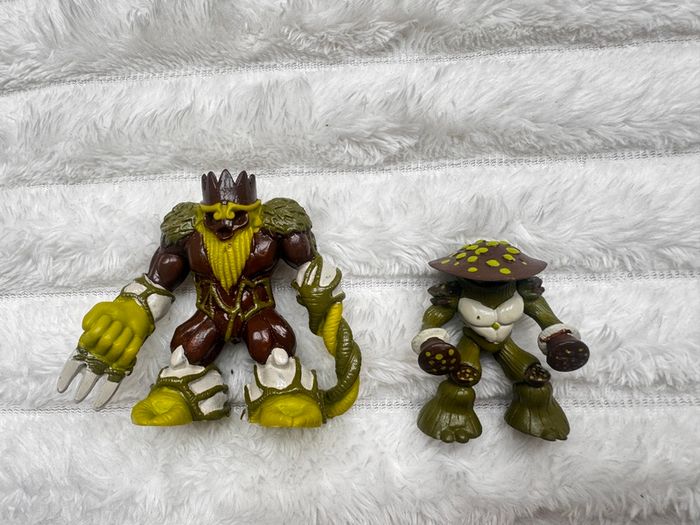 Gormiti Forest People Barbatus The Lord Of The Forests and Sporius the Terrible 2nd Series approx. 6 and 4 cm.  Please see photos