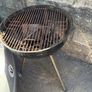 large charcoal bbq Image 3