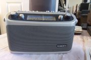 ROBERTS Classic 928, 3 Band Portable Radio with 4 FM Station Presets, Excellent condition, works perfect