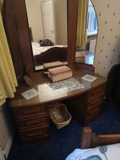 antique vanity table