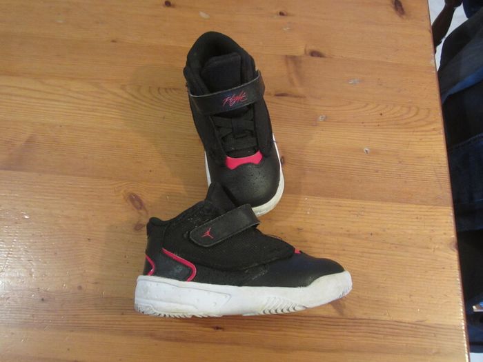 Boys black size 7.5