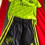 Boys Manchester United suit age 4/5 reduced Image 5