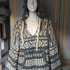 Zara knitted jumper, new, Size M-L