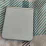 Samsung Z Flip 5 unlocked duel sim Image 2