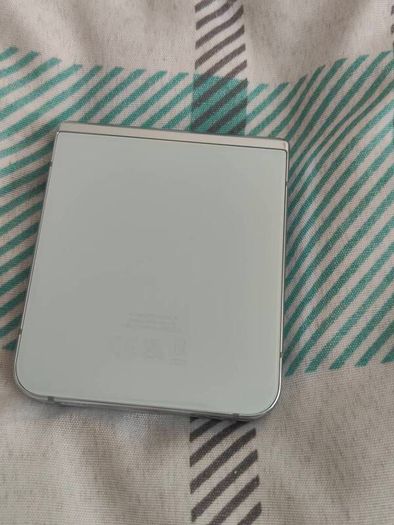 Samsung Z Flip 5 512GB unlocked duel sim