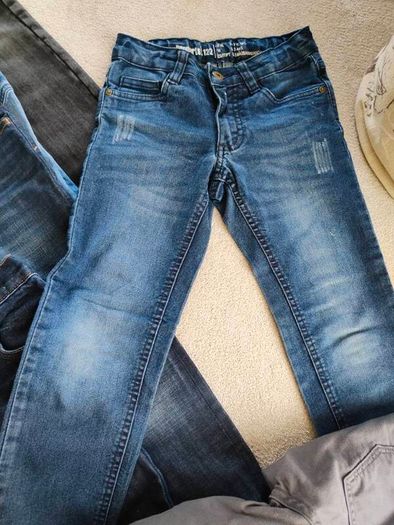 Big bundle of boys jeans 6-7 yrs