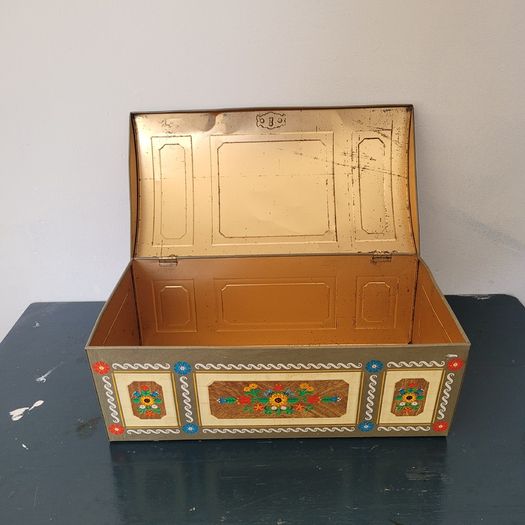 Vintage 50s xl sweet tin