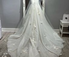 Essence of Australia D3941 wedding dress