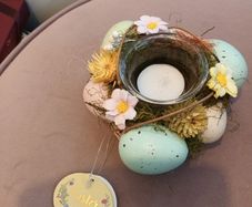 Brand new Easter glass T light holder