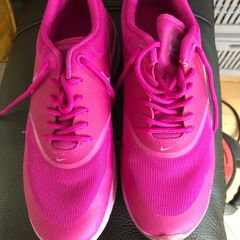 Girls nike trainers size 3.5 reduced