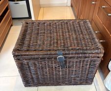 Foldable Vintage Natural Rattan storage chest - dark brown