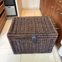 Foldable Vintage Natural Rattan storage chest - dark brown