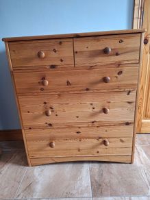 Chest of drawers