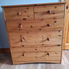 Chest of drawers