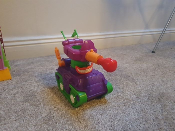Imaginext joker fun house