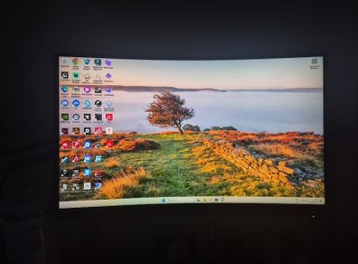 Curved MSI 144hz 1ms refresh rate