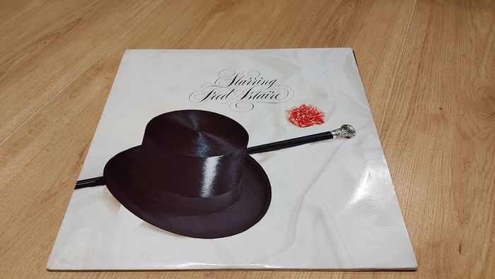 Fred Astaire - Starring....fred Astaire (2 Vinyl Record Set)