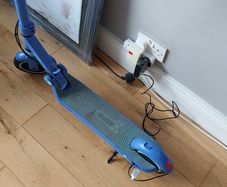 Kids Ninebot E8 eScooter Blue