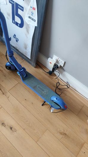 Kids Ninebot E8 eScooter Blue