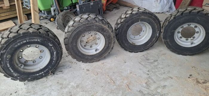 Tyres and Rims for Loader