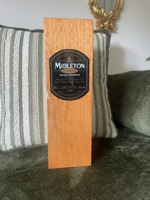 Middletons Whisky Box papers 2006