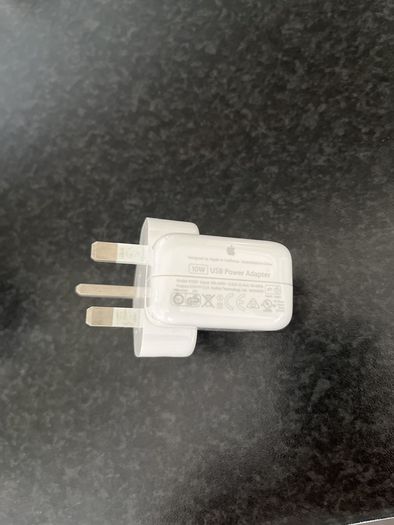 Apple charger 10W