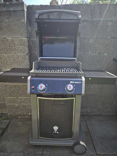 Weber Spirit E-210 Gas Bbq.