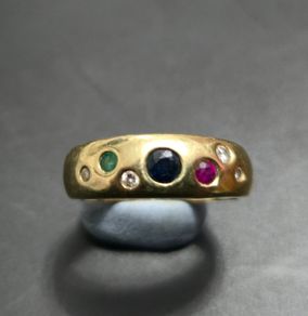 Multi gemstone ring