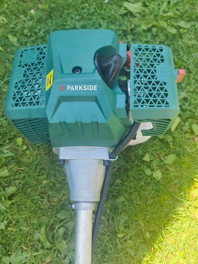 strimmer with blade