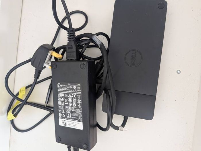 Dell Performance Docking Station (Model: WD19TBS)