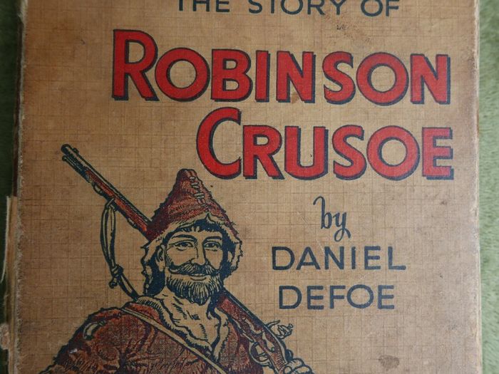 The Story of Robinson Crusoe - Told in Pictures