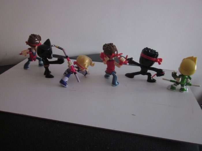 Ninja Kidz TV  Mystery Figures X6