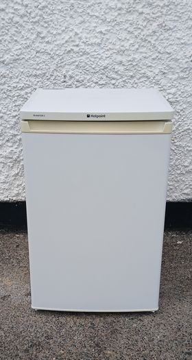 hotpoint undercounter fridge