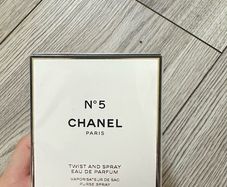 chanel purse spray