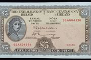 Ireland | 1975 | 5 Pounds | P.65c | 95 A 504136 | XF/aUNC