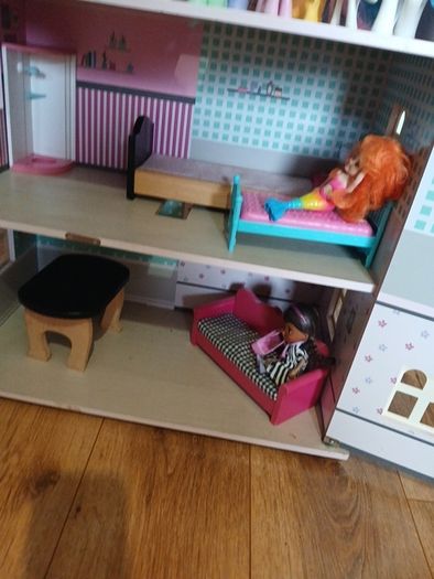 doll house