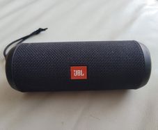 JBL Flip 3 Bluetooth Speaker