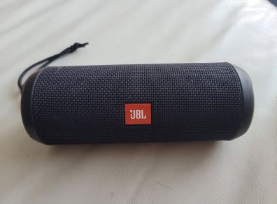 JBL Flip 3 Bluetooth Speaker